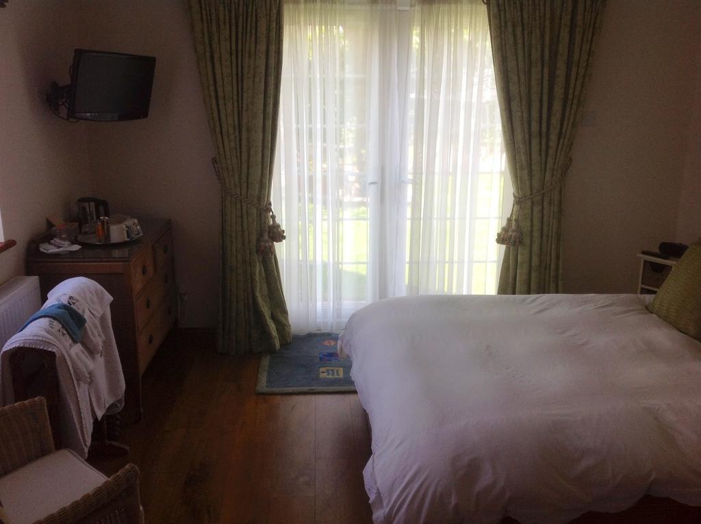 The Old Dairy Bed & Breakfast Waddesdon Room photo